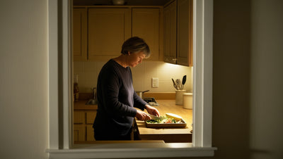 Polyvalent et personnalisable : transformez votre expérience de cuisine avec les lampes à capteur pour armoires NoxLumin