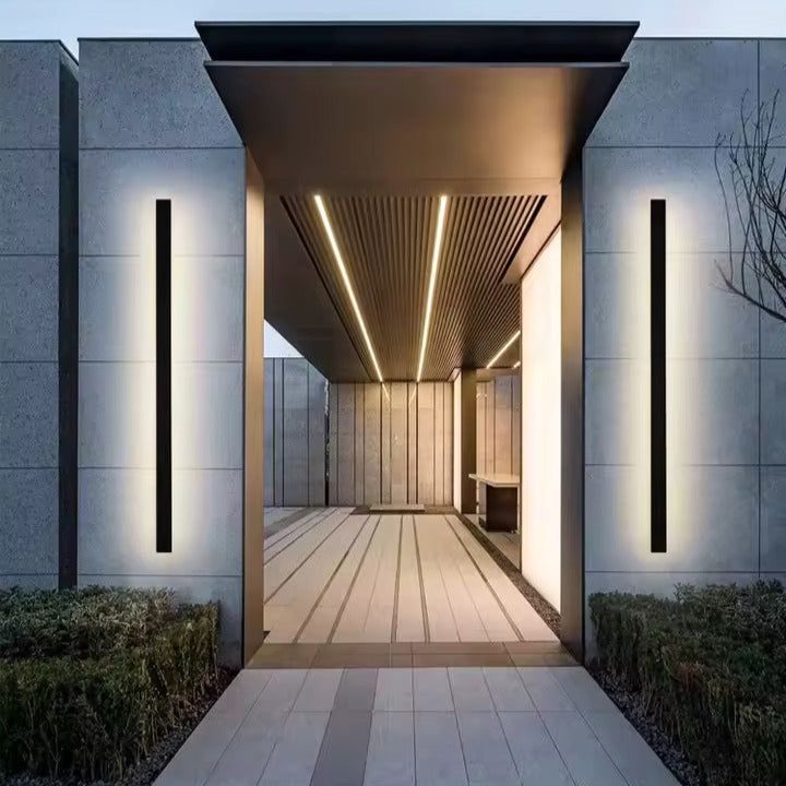 Applique murale extérieure LED à intensité variable : applique longue étanche IP65 avec télécommande | NoxLumin