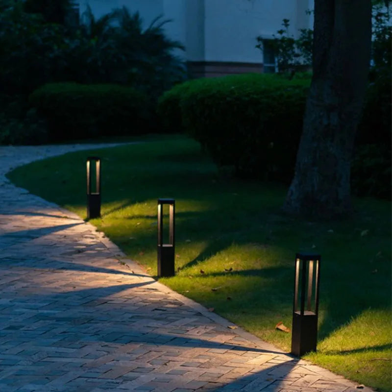 Baliza moderna con iluminación descendente controlada para senderos, bordes de jardín y límites de patio