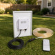 Kit de tira LED COB solar mostrando la caja de control trasera del panel, cables y control remoto con temporizador