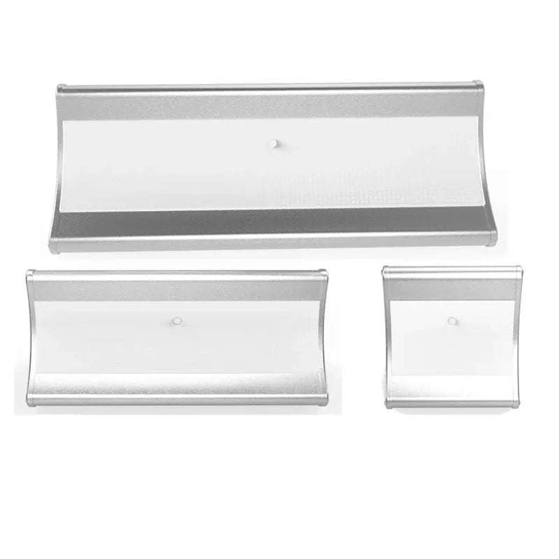 Applique murale solaire LED offrant un éclairage grand angle pour allées, cours et entrées de bâtiments